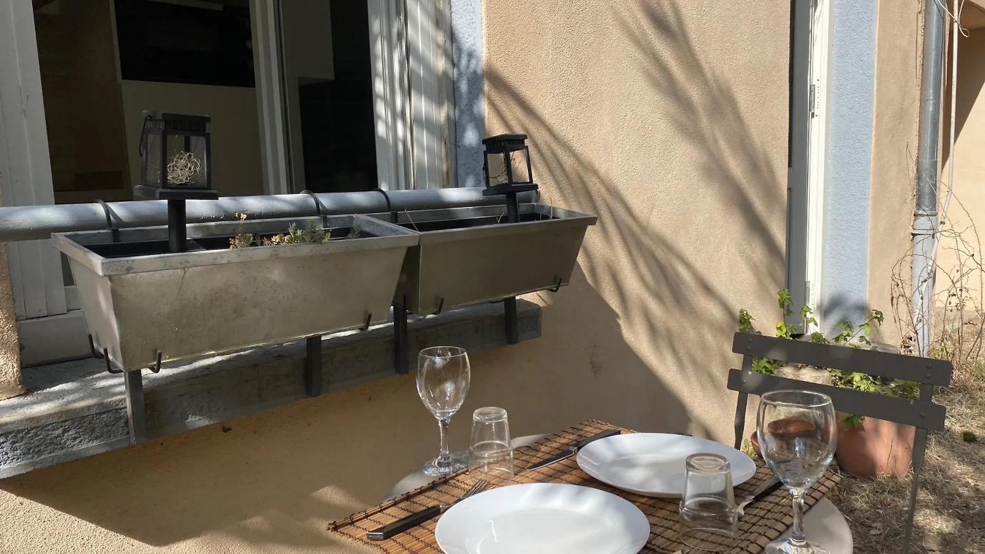 Le Creuset Lyonnais, Bnbconciergerie Francja